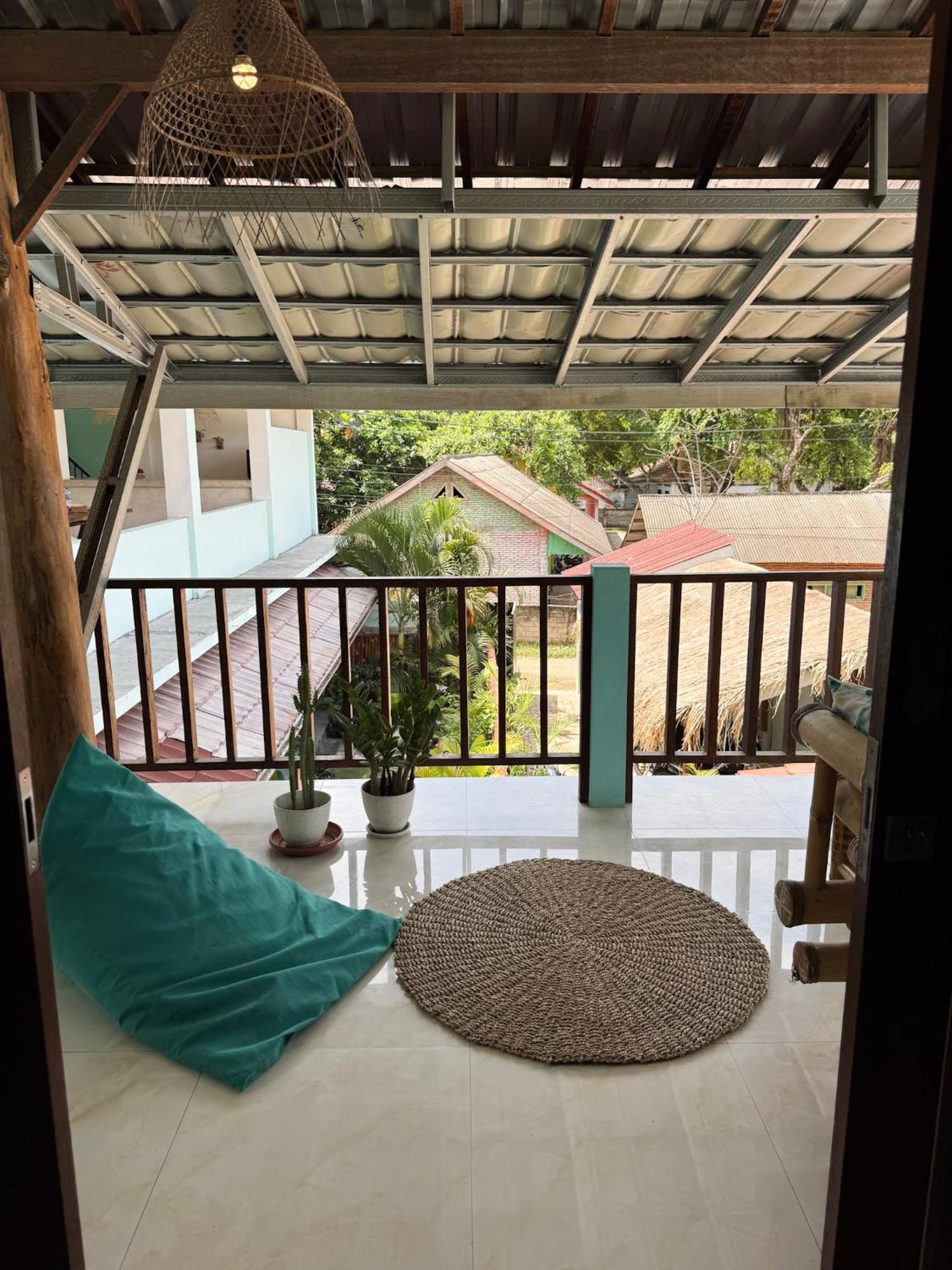 Secret Spot Surf And Stay Kuta  Exterior photo