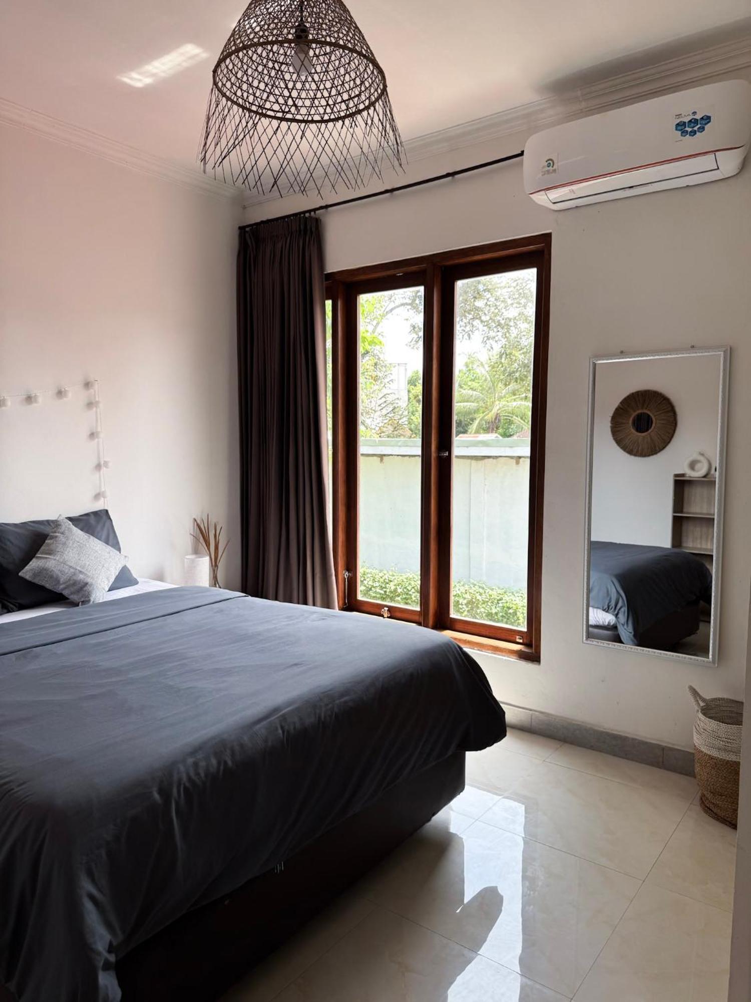 Secret Spot Surf And Stay Kuta  Exterior photo