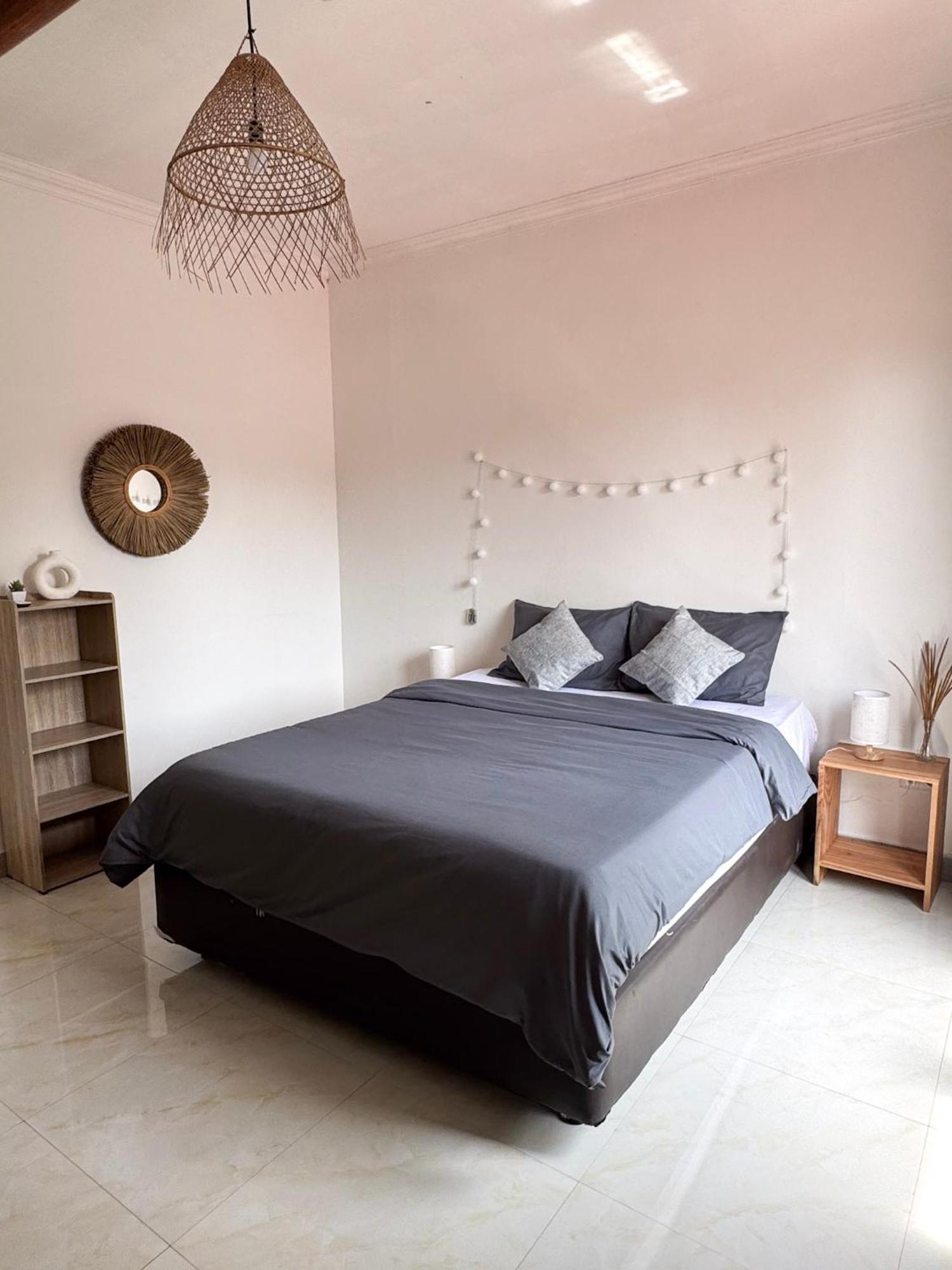 Secret Spot Surf And Stay Kuta  Exterior photo