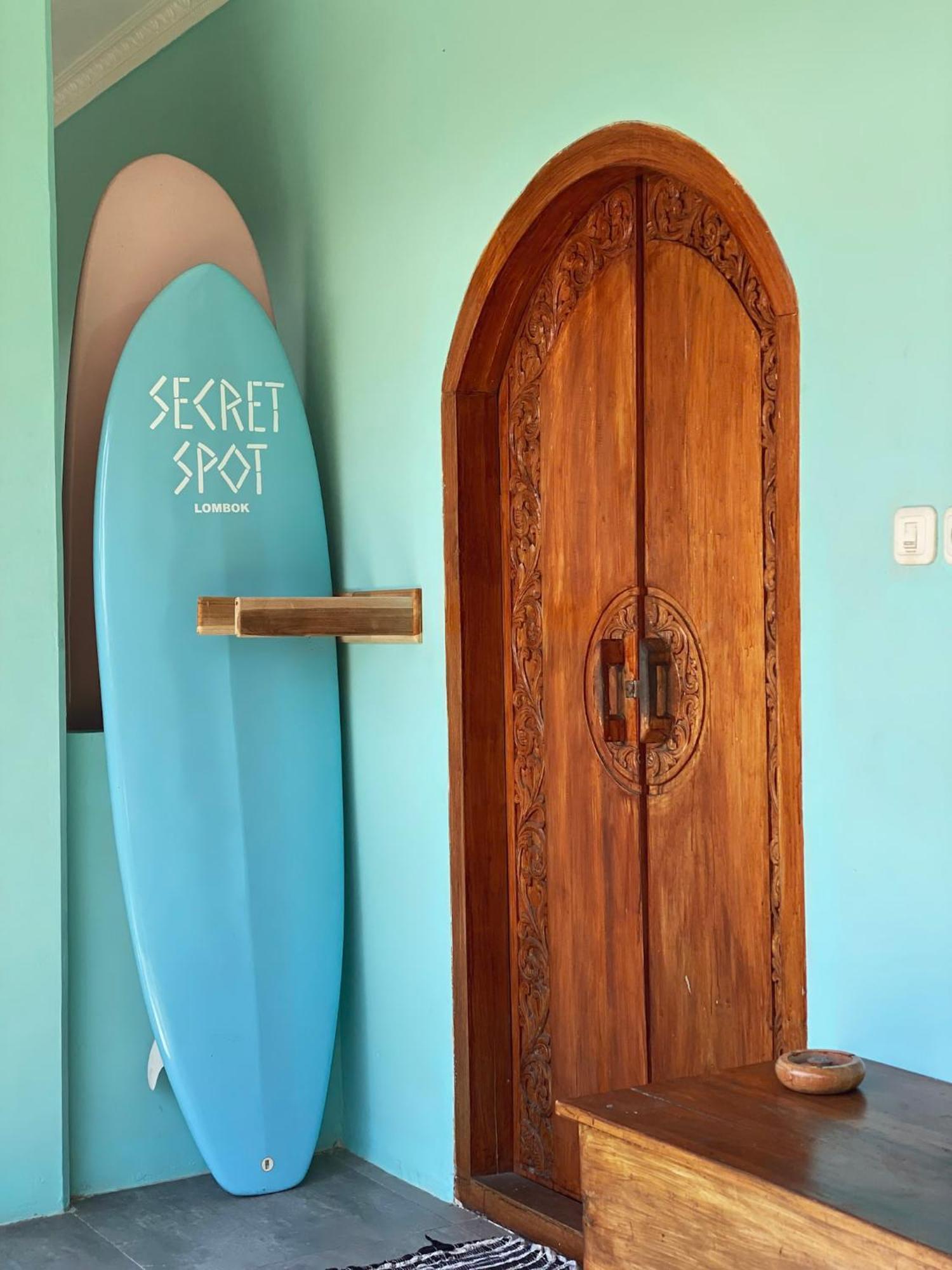 Secret Spot Surf And Stay Kuta  Exterior photo